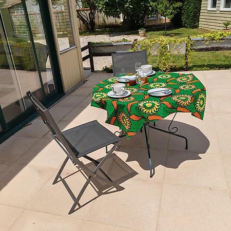 La Revetizon Bed & Breakfast Saint-Pierre-d'Amilly ภายนอก รูปภาพ